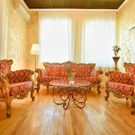 The Museum - Wonderful Super Central Apartment Bukarest Exterior foto