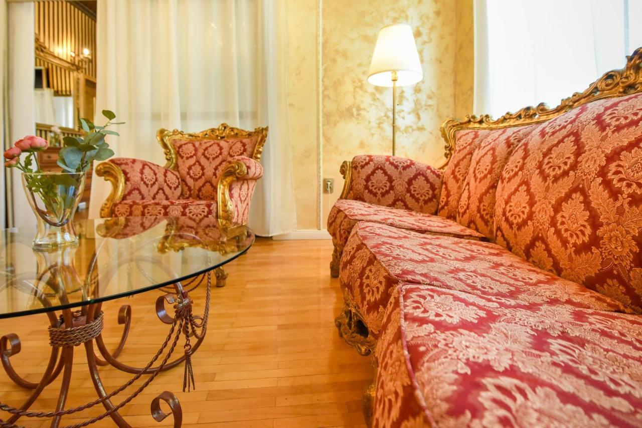 The Museum - Wonderful Super Central Apartment Bukarest Exterior foto