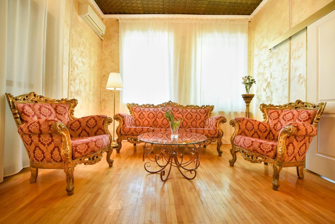 The Museum - Wonderful Super Central Apartment Bukarest Exterior foto