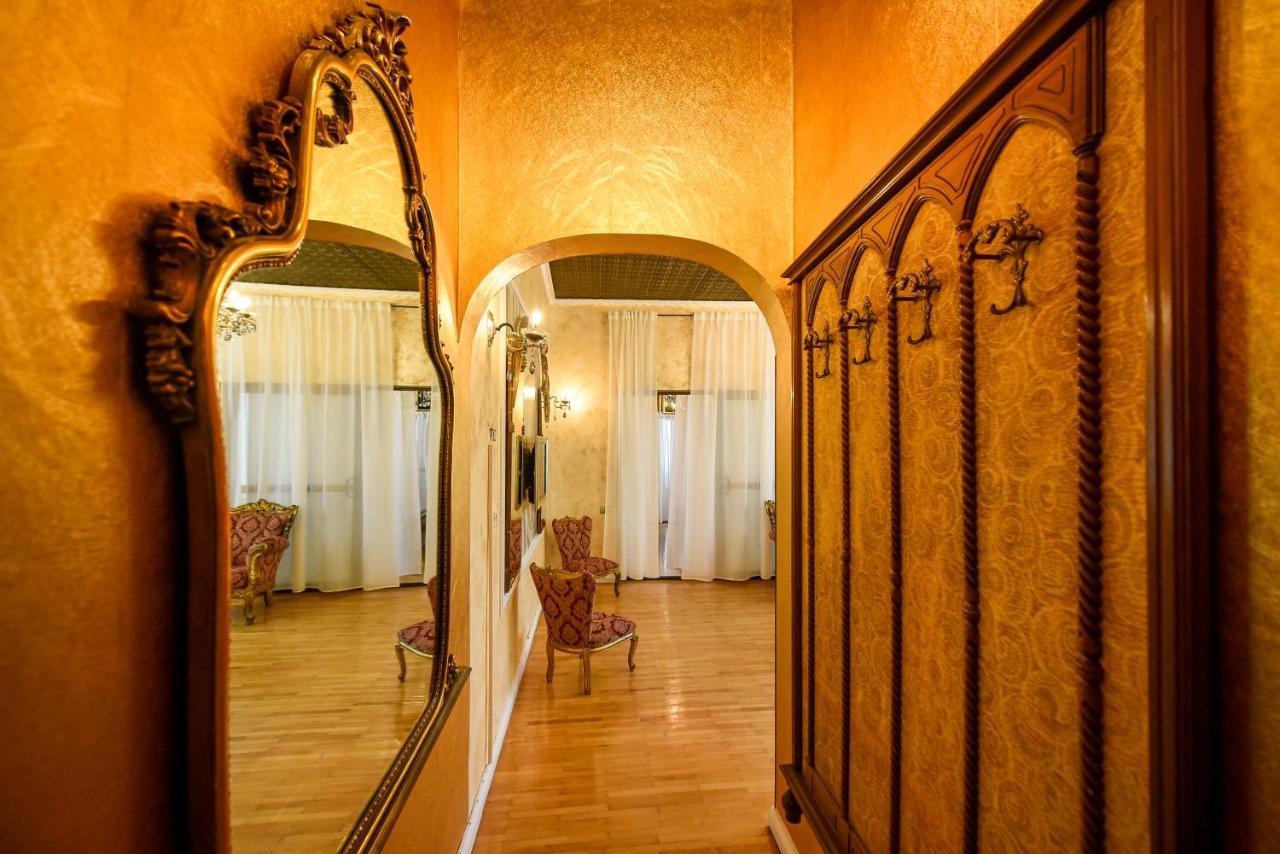 The Museum - Wonderful Super Central Apartment Bukarest Exterior foto