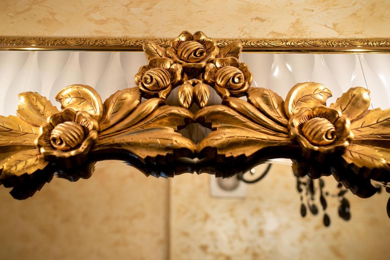 The Museum - Wonderful Super Central Apartment Bukarest Exterior foto